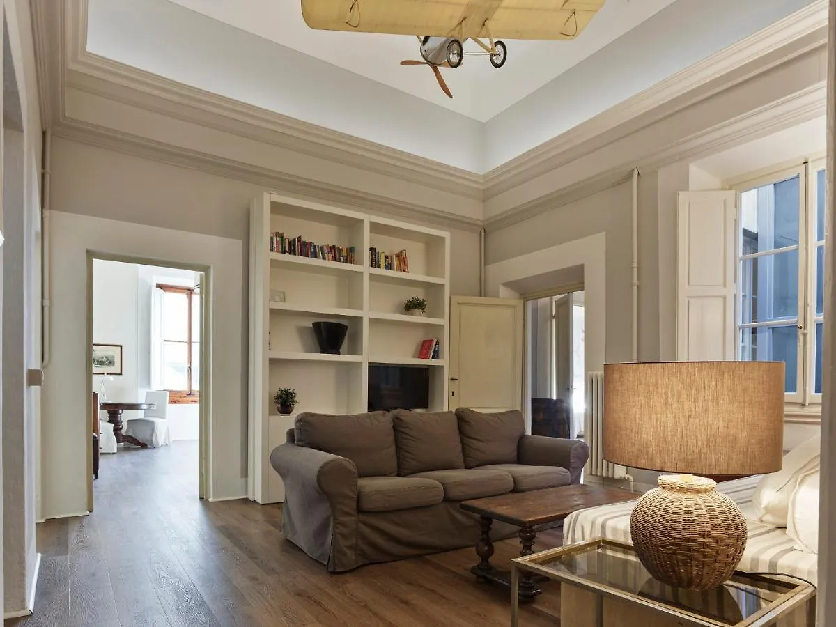 Art Apartment Dante Florence 0*,  Italy