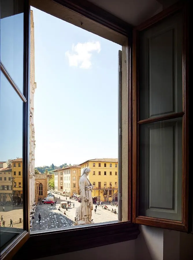 Art Apartment Dante Florence Italy