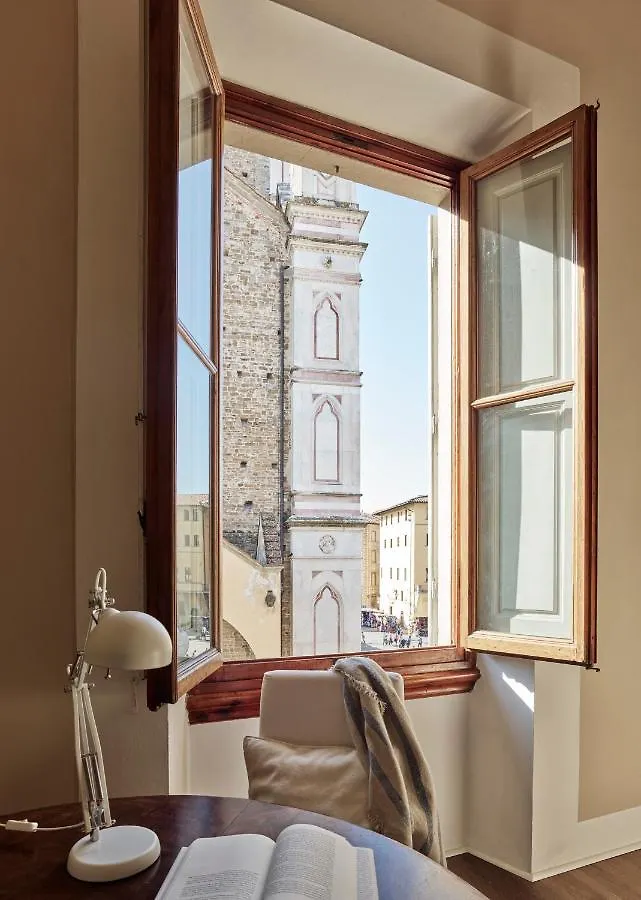 Art Apartment Dante Florence 0*,